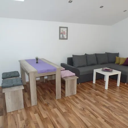 Apartment Haus Bugarin *